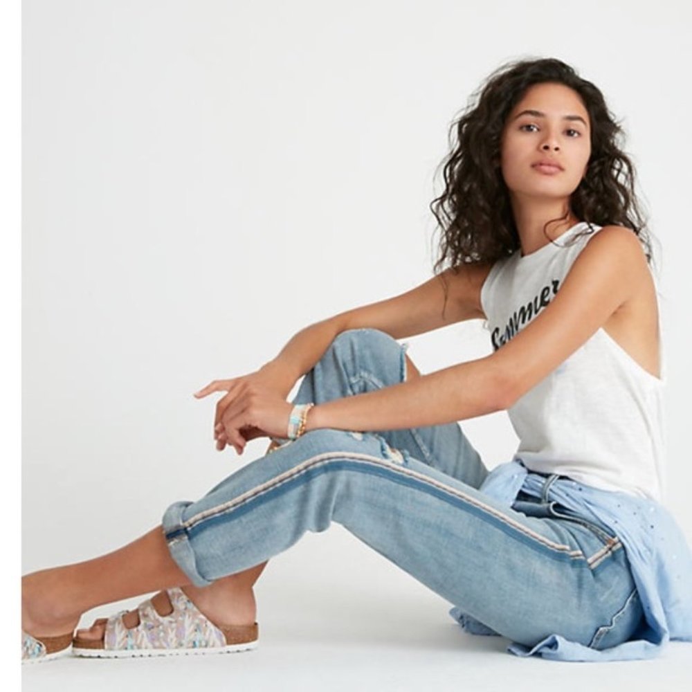 Anthropologie Pilcro Slim Boyfriend Jeans Side Stripe Distressed Size 27